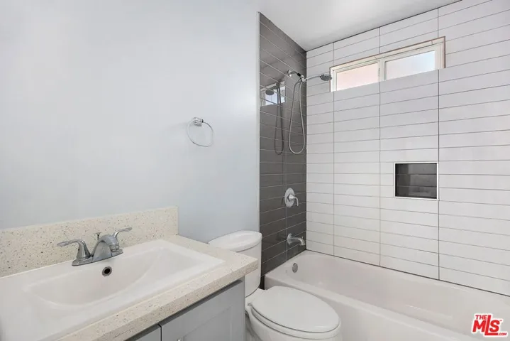 322 E 55th Street, Los Angeles, California 90011