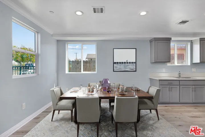 322 E 55th Street, Los Angeles, California 90011