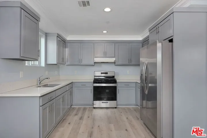 322 E 55th Street, Los Angeles, California 90011