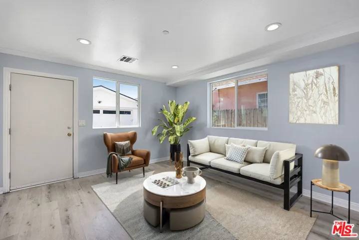322 E 55th Street, Los Angeles, California 90011