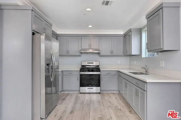 322 E 55th Street, Los Angeles, California 90011