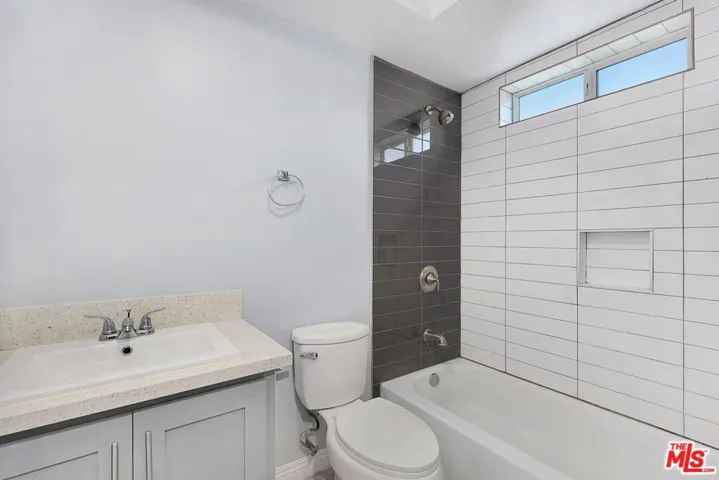 322 E 55th Street, Los Angeles, California 90011