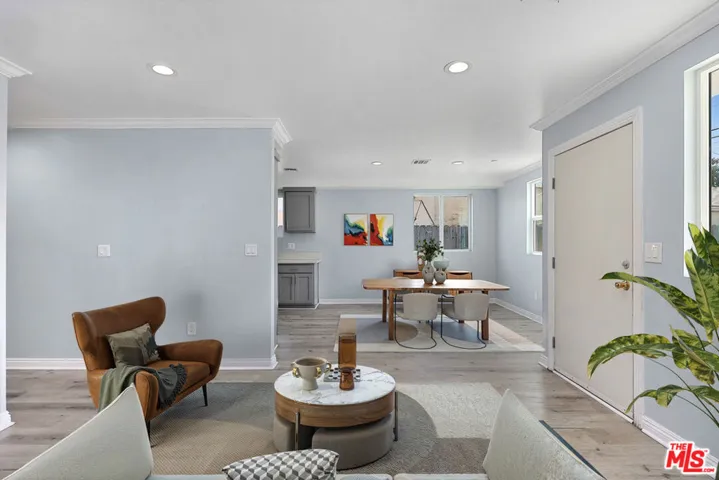 322 E 55th Street, Los Angeles, California 90011
