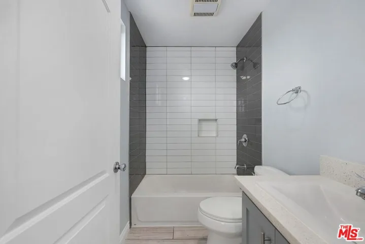 322 E 55th Street, Los Angeles, California 90011