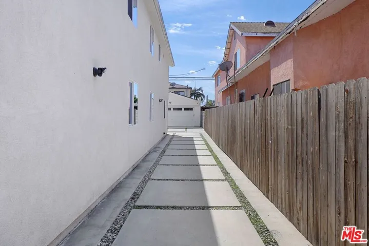 322 E 55th Street, Los Angeles, California 90011