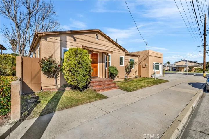 17105 Woodruff Avenue, Bellflower, California 90706
