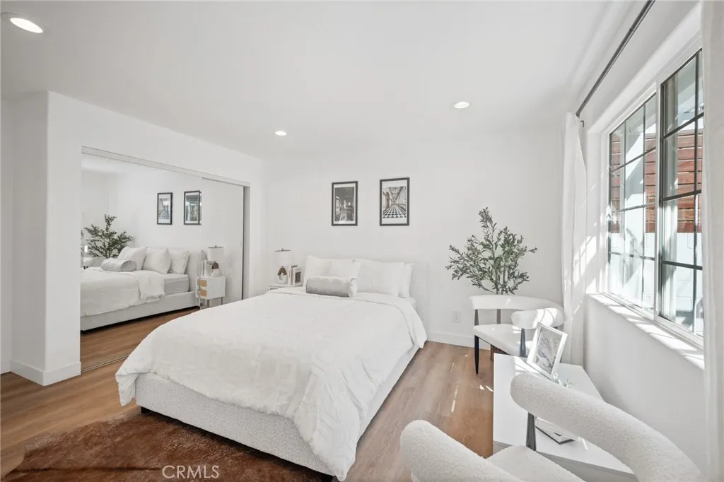 916 N Oxford Avenue, Los Angeles, California 90029 home-pic-15