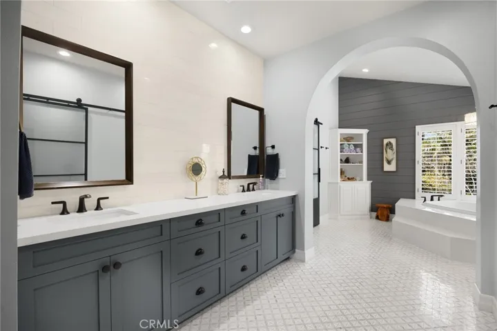6695 E Canyon Hills Road, Anaheim, California 92807