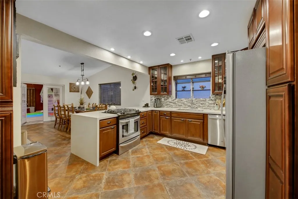 13655 El Rio Lane, Desert Hot Springs, California 92240 home-pic-1