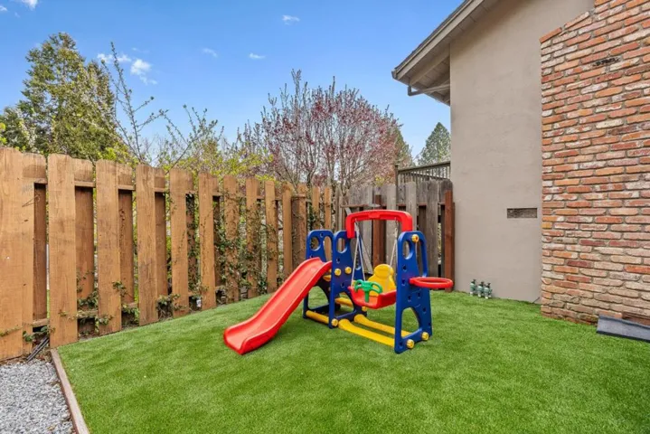 112 Hilltop Way, Scotts Valley, California 95066