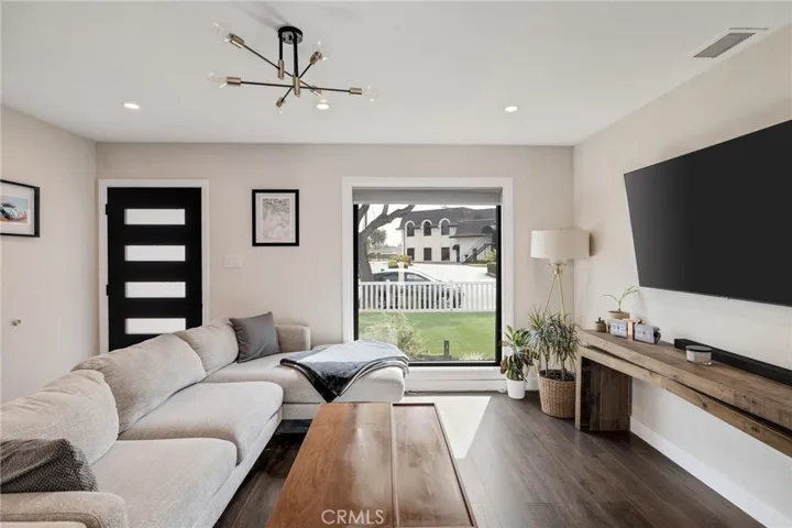 6037 Candlewood Street, Lakewood, California 90713