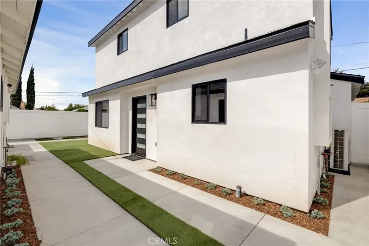 6037 Candlewood Street, Lakewood, California 90713