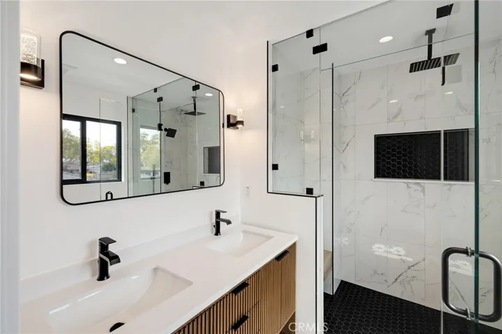 6037 Candlewood Street, Lakewood, California 90713