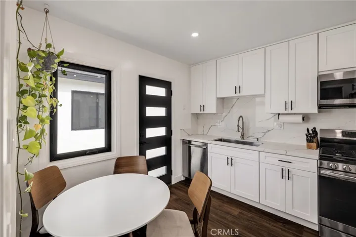6037 Candlewood Street, Lakewood, California 90713