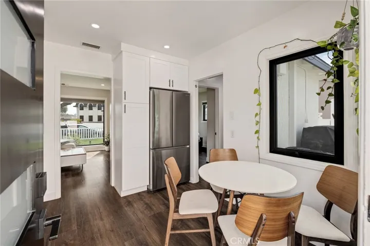 6037 Candlewood Street, Lakewood, California 90713