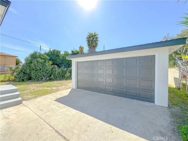 110 W Johnson Street, Compton, California 90220