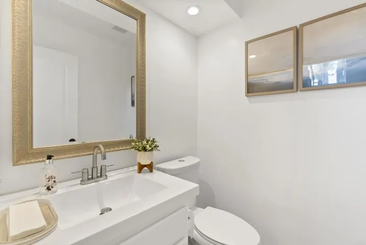 7768 Caminito Monarca 110, Carlsbad, California 92009