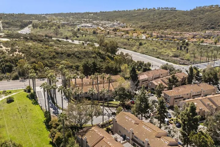 7768 Caminito Monarca 110, Carlsbad, California 92009