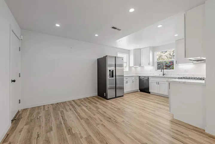 138 E Hillsdale Boulevard, San Mateo, California 94403