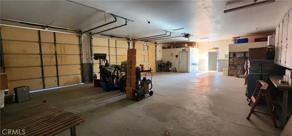 Garage/shop