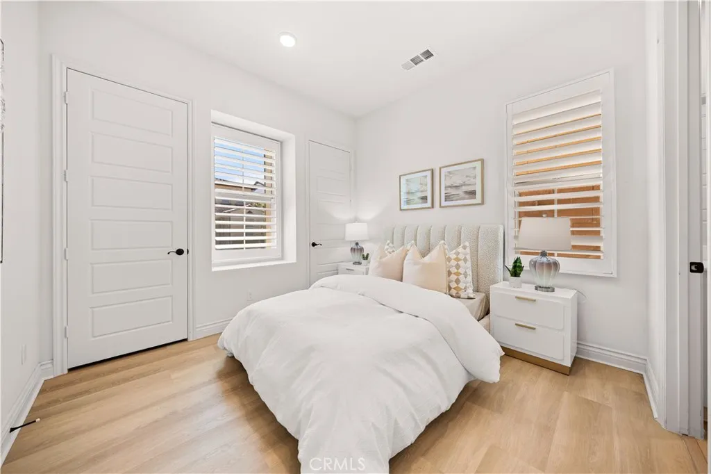 103 Wanderer, Irvine, California 92618 home-pic-24