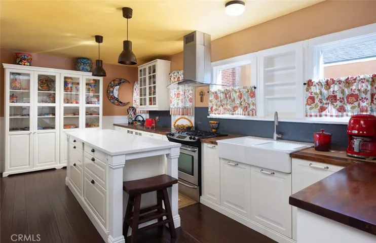 1202 S Ross Street, Santa Ana, California 92707