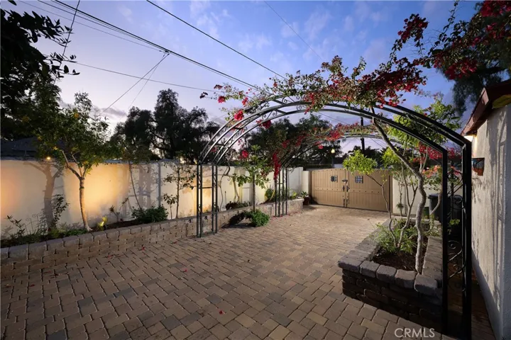1202 S Ross Street, Santa Ana, California 92707
