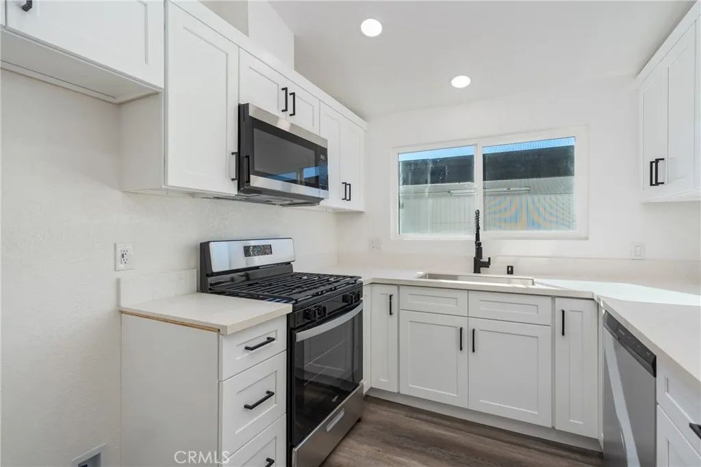 1725 Home, Pomona, California 91768 home-pic-14