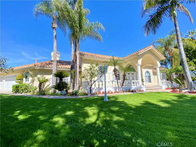 11019 Rives Avenue, Downey, California 90241