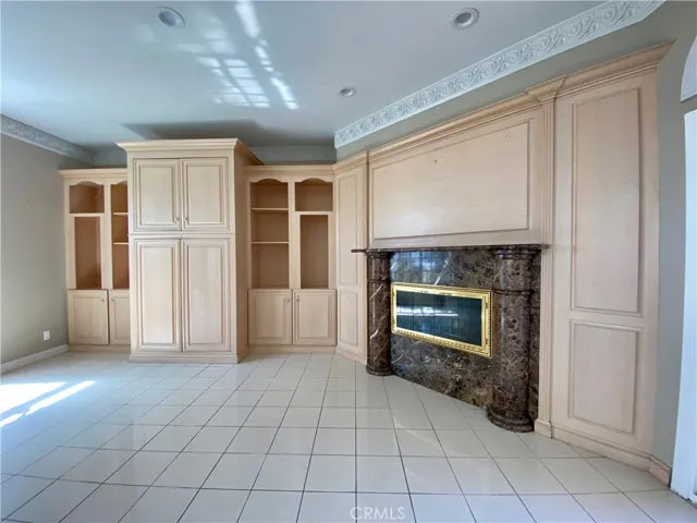 11019 Rives Avenue, Downey, California 90241