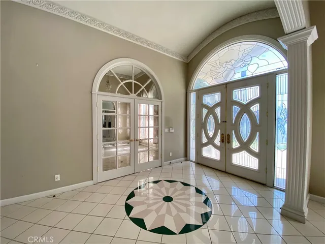 11019 Rives Avenue, Downey, California 90241