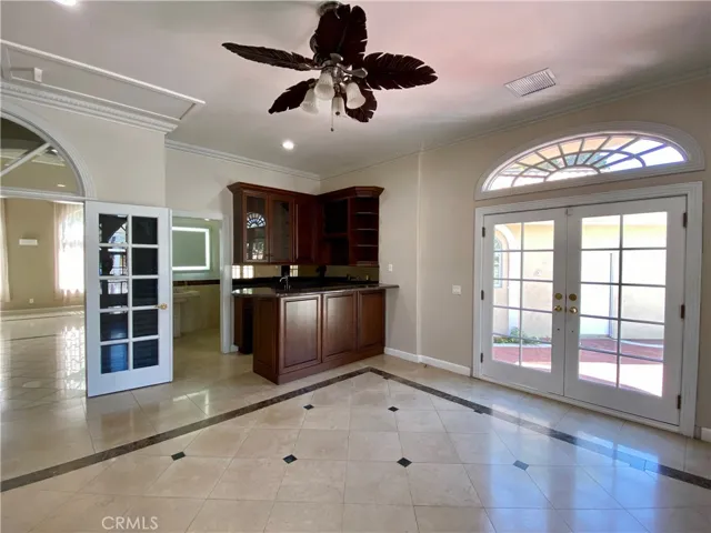 11019 Rives Avenue, Downey, California 90241