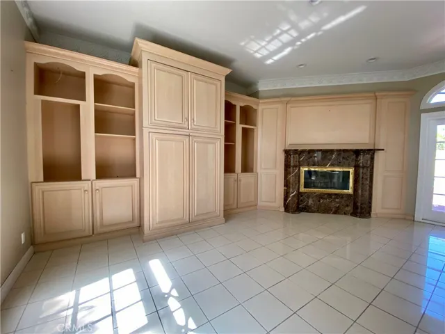 11019 Rives Avenue, Downey, California 90241