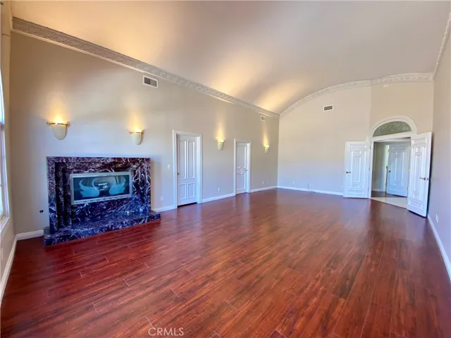 11019 Rives Avenue, Downey, California 90241