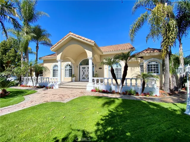 11019 Rives Avenue, Downey, California 90241
