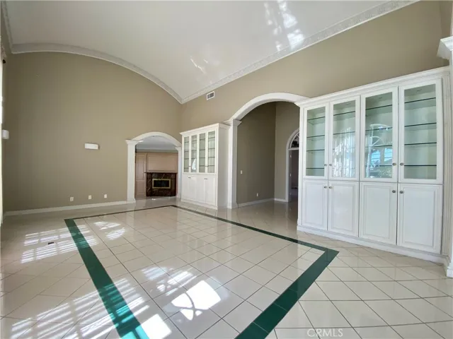 11019 Rives Avenue, Downey, California 90241