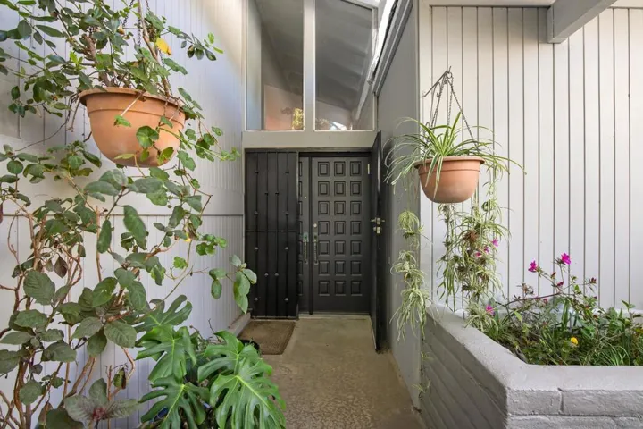 2223 Caminito Preciosa Sur, La Jolla, California 92037