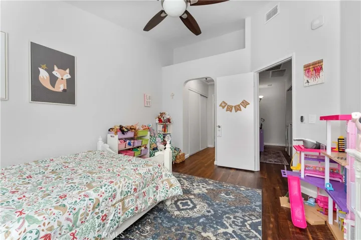 25254 Steinbeck Avenue C, Stevenson Ranch, California 91381
