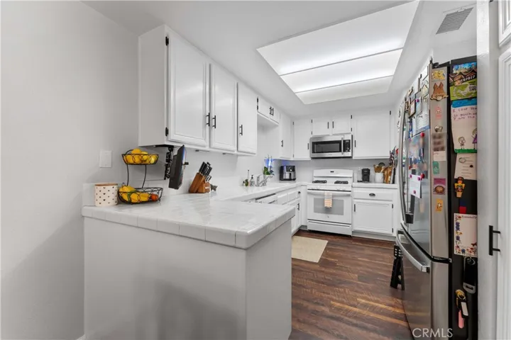 25254 Steinbeck Avenue C, Stevenson Ranch, California 91381