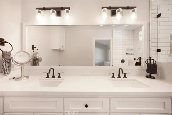 643 Alta Loma Drive, Redlands, California 92373