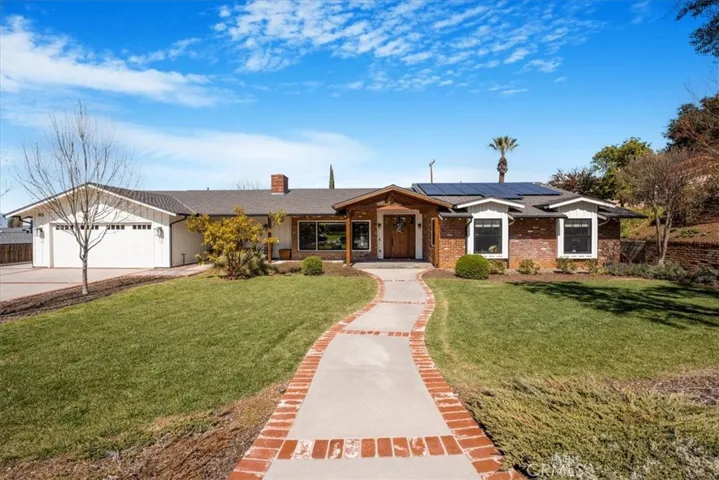 643 Alta Loma Drive, Redlands, California 92373
