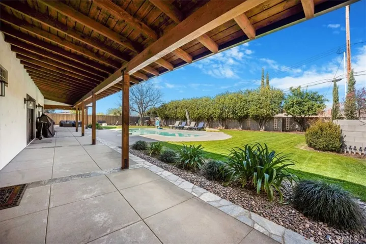 643 Alta Loma Drive, Redlands, California 92373