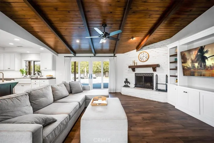 643 Alta Loma Drive, Redlands, California 92373