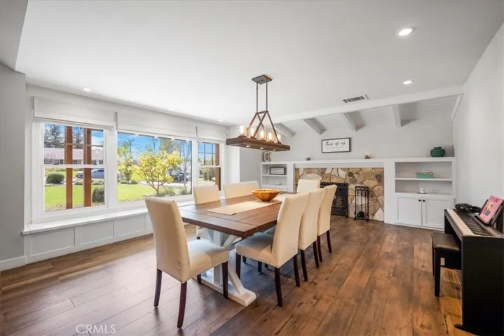 643 Alta Loma Drive, Redlands, California 92373