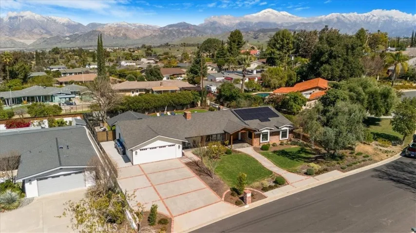 643 Alta Loma Drive, Redlands, California 92373