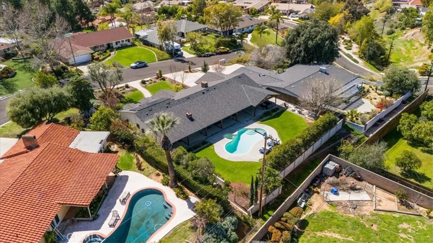 643 Alta Loma Drive, Redlands, California 92373