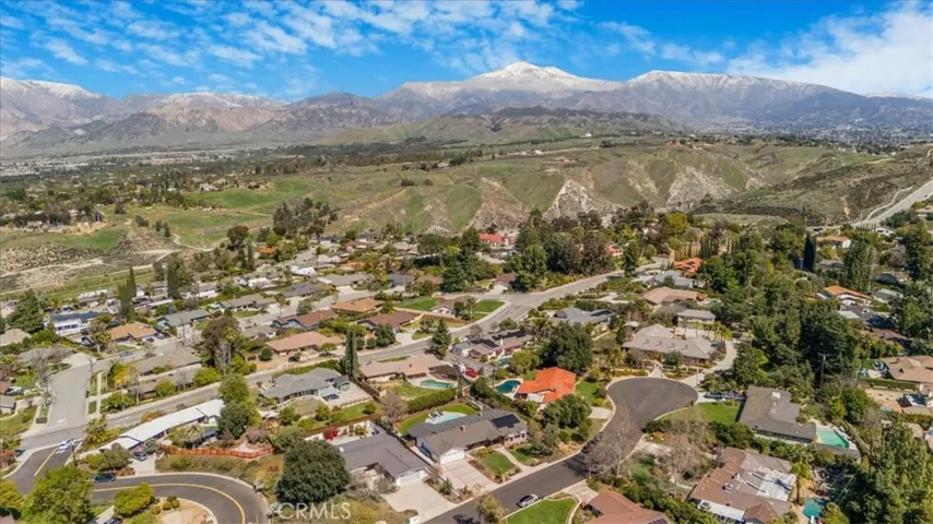 643 Alta Loma Drive, Redlands, California 92373