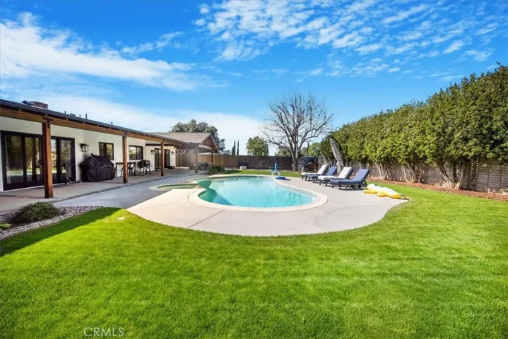 643 Alta Loma Drive, Redlands, California 92373