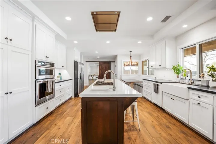 643 Alta Loma Drive, Redlands, California 92373