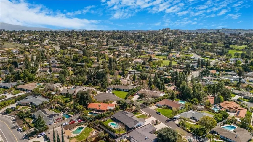 643 Alta Loma Drive, Redlands, California 92373